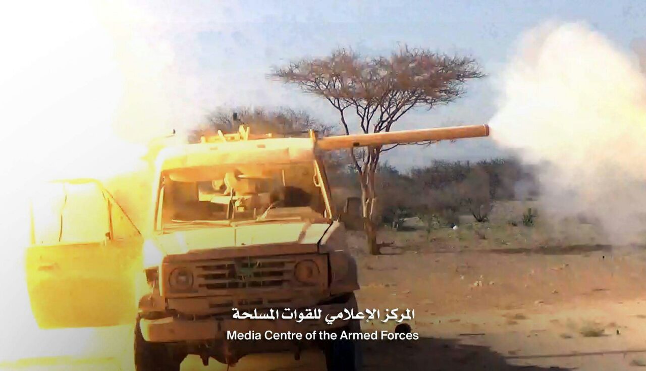 مدفعية الجيش تدك معاقل مليشيا الحوثي في المصلوب غرب الجوف