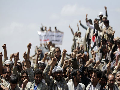 «زحف» للحوثيين و«عمليات» للقاعدة .. اليمن بين شقي رحى شمالا وجنوبا