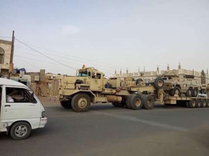 الكشف عن وصول 10 ألوية عسكرية مجهزة بأحدث الأسلحة إلى نهم لحسم معركة صنعاء بأسرع وقت