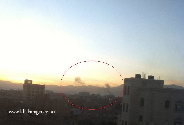 صنعاء: انفجاران بمنطقه الجراف بصنعاء يستهدفان منزلين لقيادات حوثية (صورة)