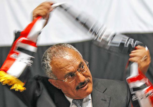 المخلوع صالح يشترط رئيسياً توافقياً غير هادي للتخلي عن حزب المؤتمر