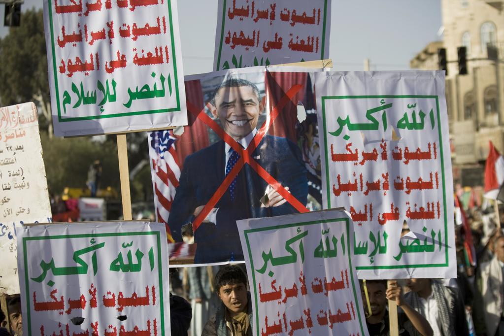 فاينانشيال تايمز: شعار«الموت لأمريكا»يخفت في طهران والسعودية قد تصبح«الشيطان الأكبر»!