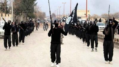 بالصور : داعش يستعرض قوته في حضرموت
