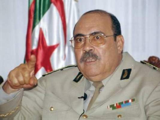 قائد الجيش الجزائري يملك 26 فندقا في فرنسا و ثروة بـ 25 مليار دولار
