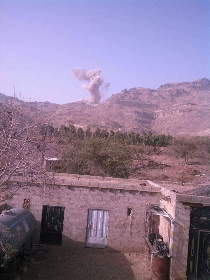 انفجارات في العاصمة صنعاء جراء استهداف الطيران لمواقع في جبل نقم (صورة)