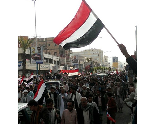حشود جماهيرية ضخمة تشارك في المسيرة الجماهيرية في العاصمة صنعاء وتهتف للجمهورية 