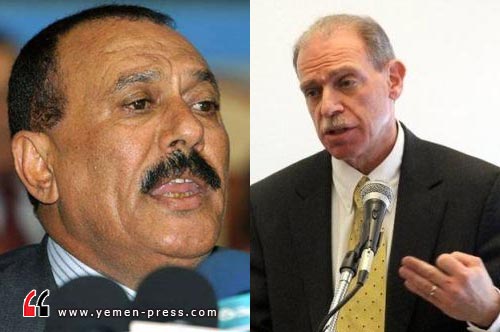 السفير الأمريكي الأكثر جدلاً في تاريخ اليمن «جيرالد فايرستاين» يرحل من صنعاء (تفاصيل)