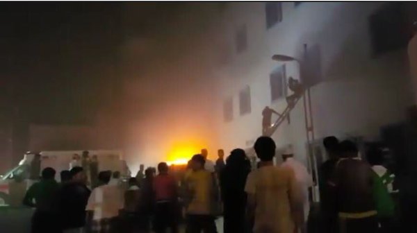 حريق ضخم بمستشفى جازان السعودي يتسبب بمقتل 25 وإصابة 107 آخرين (صور)