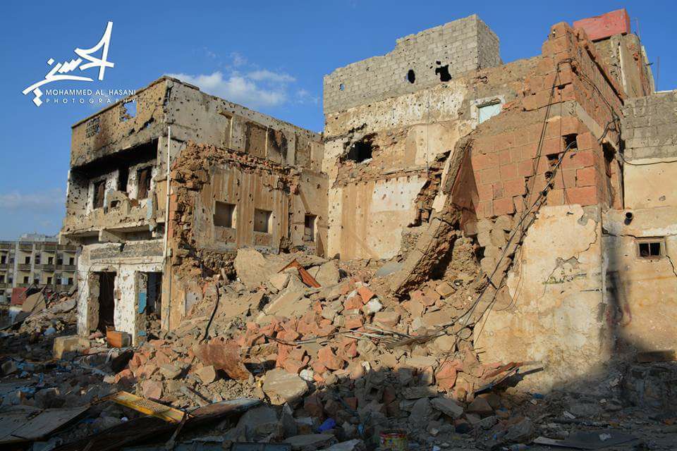 حجم الدمار الذي لحق ببعض الأحياء السكنية في تعز