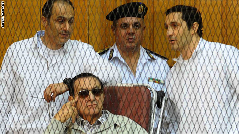مصر: إخلاء سبيل علاء وجمال مبارك من السجن