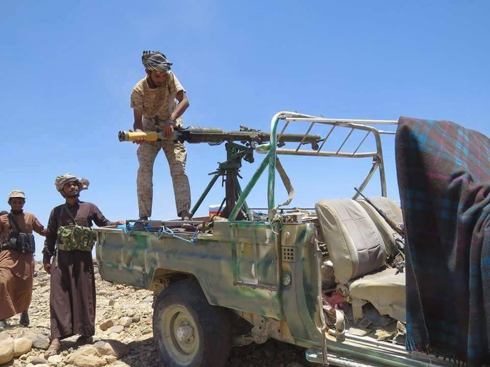 الشيخ بن هذال يدعو التحالف لتزويد المقاومة في مأرب بالأسلحة المضادة للدبابات لكسر شوكة الحوثي