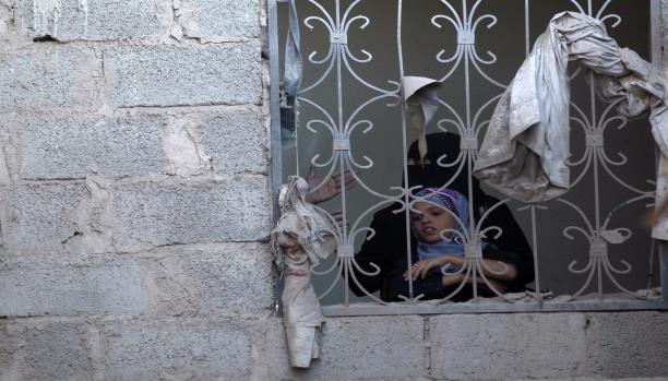 الحرب تسجن نساء اليمن