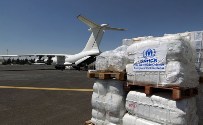 مطار صنعاء يستقبل طائرتين لبرنامج الأغذية العالمي والصليب الأحمر