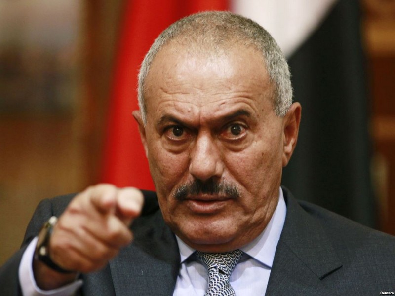 صحيفة : صالح يؤكد لن أتنازل عن المؤتمر إلا لـ«أحمد» ومن لا يعجبه يشرب من البحر