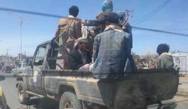 مليشيات الحوثي تختطف أكاديمي بعمران ومصور قناة اليمن الفضائية وتقتادهما إلى جهة مجهولة