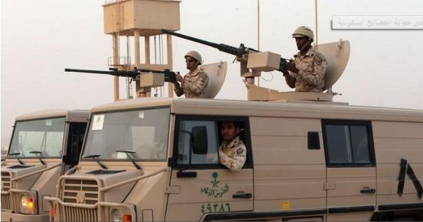 اندلاع اشتباكات مسلحة بين الميليشيات الحوثية والقوات السعودية (تفاصيل)