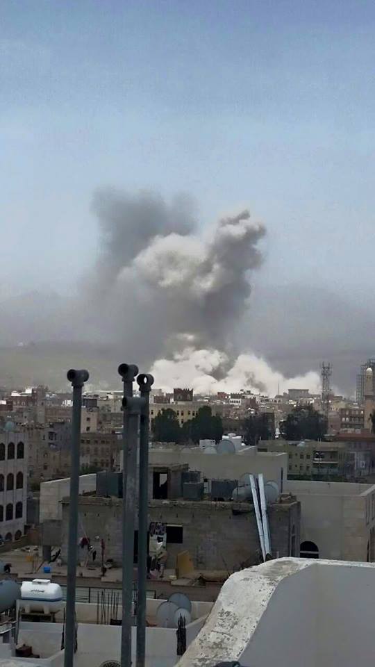 140 قتيلا وجريحا حصيلة أولية لضحايا القصف على معسكر قوات الأمن الخاصة بصنعاء
