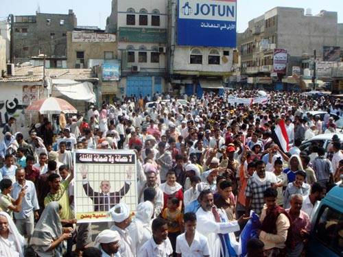 تضاعف تهريب الأموال من اليمن، وكشف تجاوز أرصدة عائلة صالح الـ 40 مليار دولار