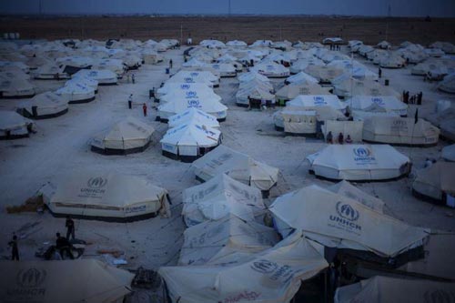تركيا تطرد 600 سوري تظاهروا في مخيم للاجئين
