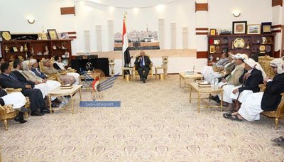 الرئيس يحذر جماعة الحوثي : أمن عمران من أمن العاصمة ولا مجال لأي اختراق
