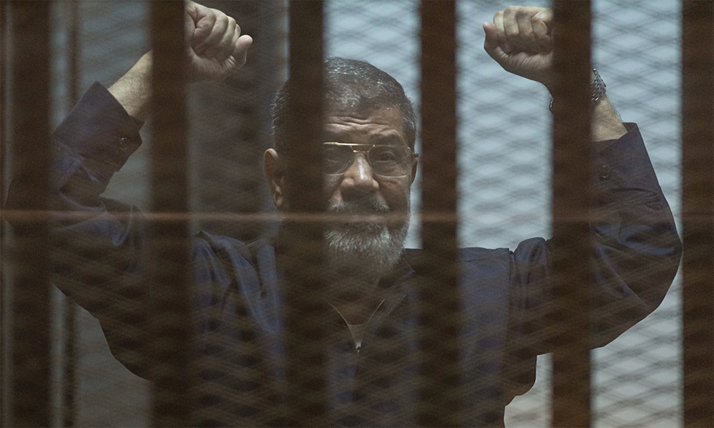 تعرض للتصفية مرتين.. عائلة مرسي تكشف ظروف اعتقاله ومنع الزيارة عنه منذ 4 سنوات