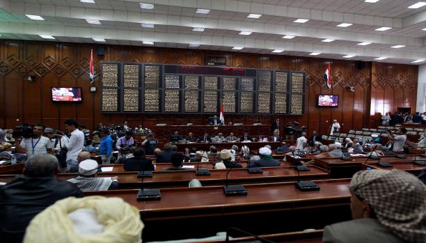 مبادرة برلمان صنعاء تُنذر بأزمة جديدة بين طرفي تحالف الانقلاب