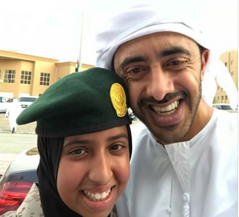 «بن زايد» يشارك ابنته حفل تخرجها من إحدى الدورات العسكرية
