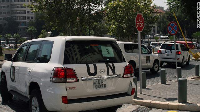 بالفيديو: استقبال السوريين لمفتشي الأمم المتحدة؟