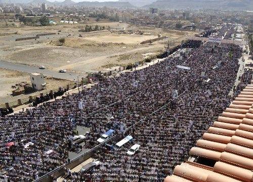 تنظيمية الثورة تدعوا اليمنيين للمشاركة في جمعة (استرداد الأموال المنهوبة )