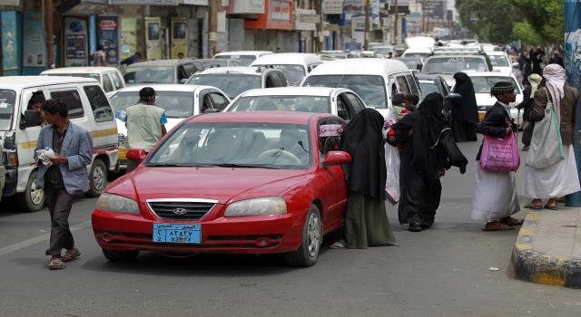 اليمن: ازدهار السيارات والجوالات الأمريكية المستعملة