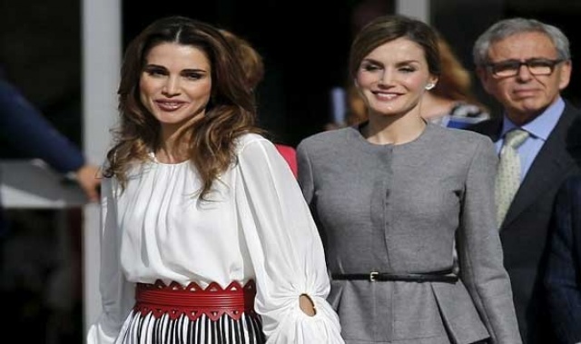 بالصور.. الملكة رانيا تلتقي بشبيهتها ملكة جمال إسبانيا
