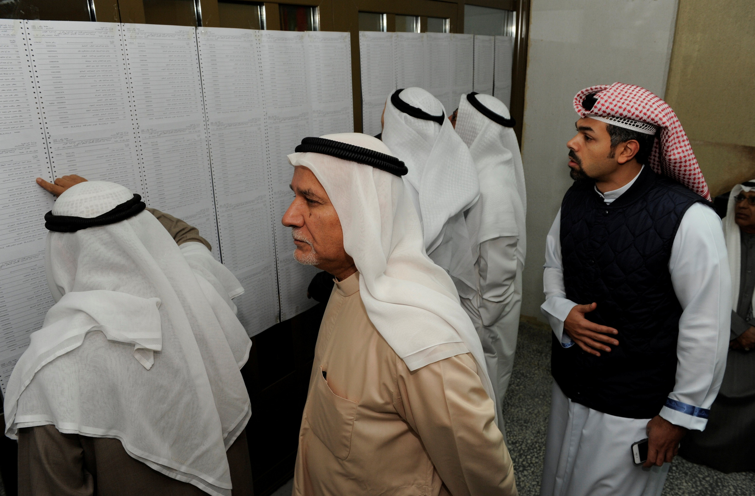 هؤلاء هم النواب الفائزون في مجلس الأمة الكويتي ( الاسماء + صور )