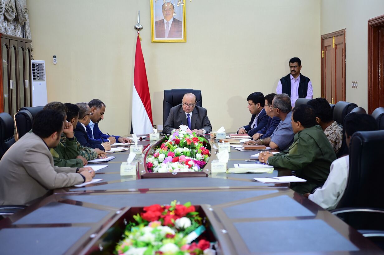 الرئيس هادي يرأس اجماعا لمحافظي إقليم عدن ومدراء أجهزة الامن بالمحافظات الأربع