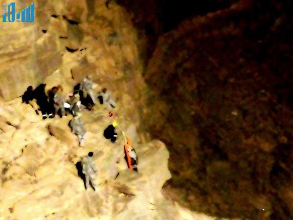 سقوط يمني في منحدر جبلي خطير بمنطقة نجران السعودية