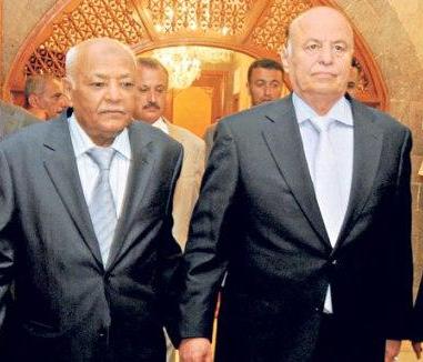 صحيفة : الرئيس هادي وباسندوة يناقشون التعديل المحتمل وتجاهل لمشا