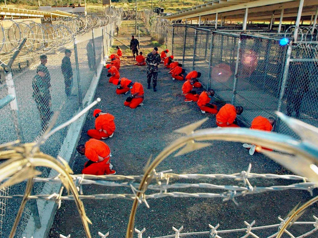 أميركا توافق على الإفراج عن 55 معتقلا يمنيا في غوانتانامو