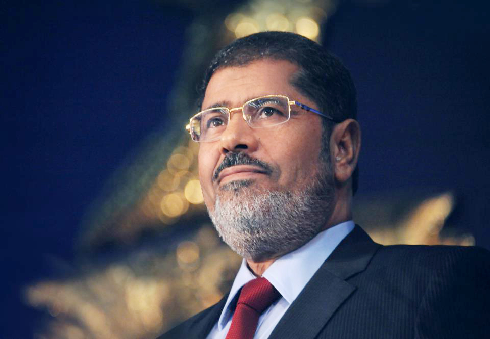 وفد روسي لإقناع مرسي بالتنازل واتصالات غربية لإعادته مقابل تحصين قادة الانقلاب