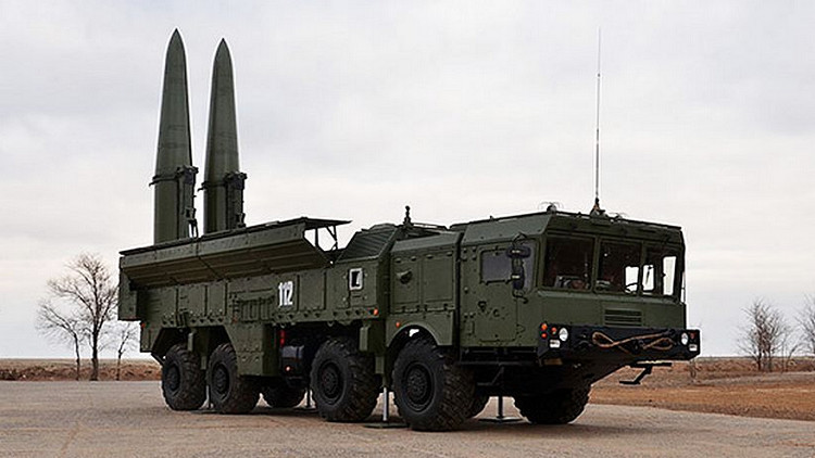 أطقم صواريخ «إسكندر - أم» الروسية تتدرب على تدمير مراكز القيادة لعدو افتراضي