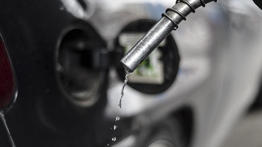 الإمارات وعُمان تتعزمان رفع أسعار الوقود في مايو
