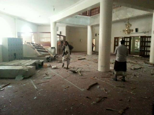 مراقبون يكشفون عن السبب الحقيقي لاستهداف مسجد الطائفة الإسماعيلية في صنعاء بسيارة مفخخة