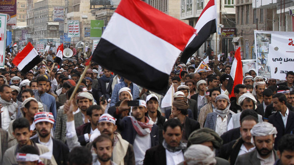 اليمن «يغلي» وأميركا تطالب الحوثيين بالانسحاب