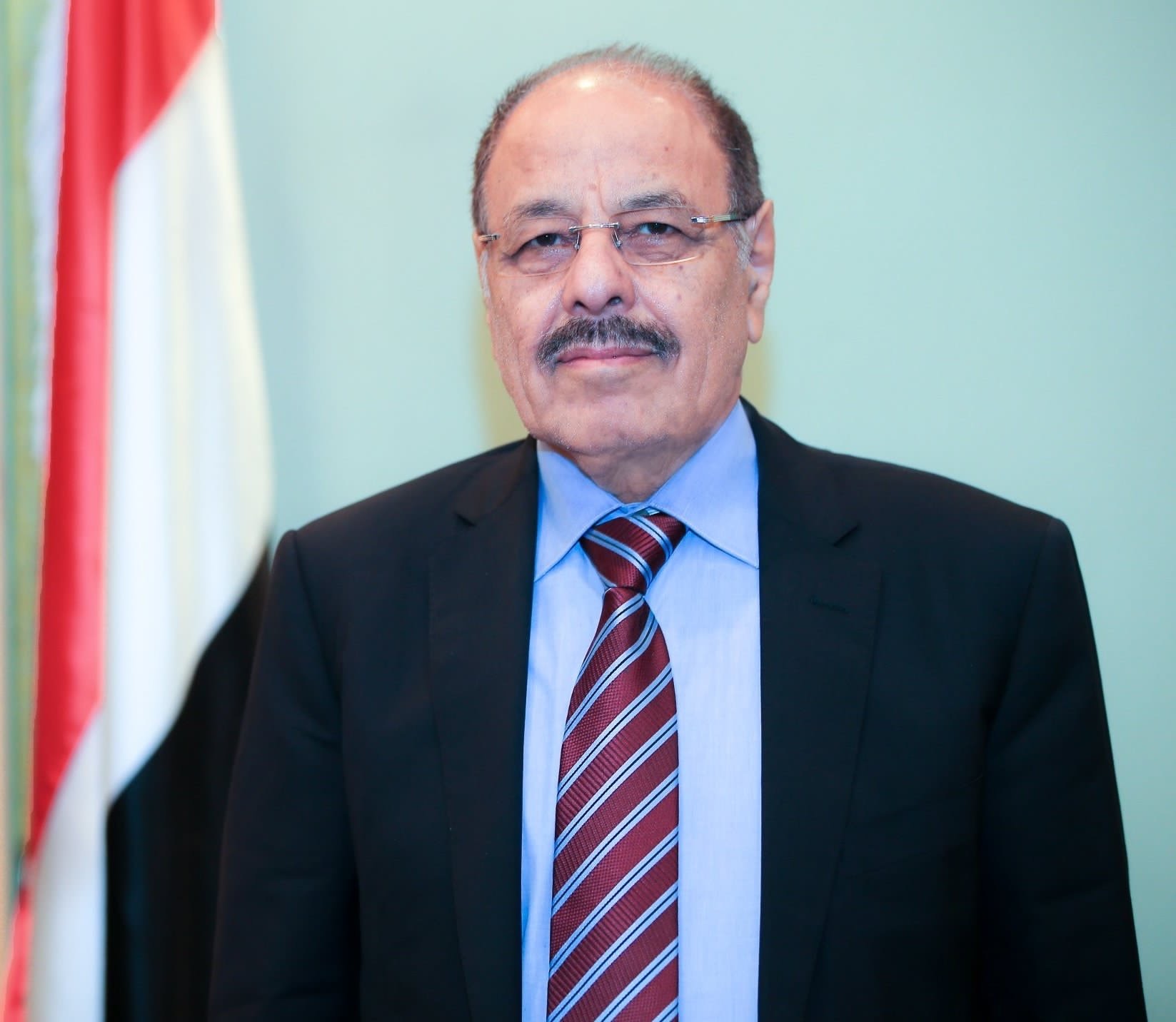 علي محسن يكشف عن مفاوضات خلف الكواليس مع «صالح» ويؤكد اليمن تتسع للجميع ..تفاصيل
