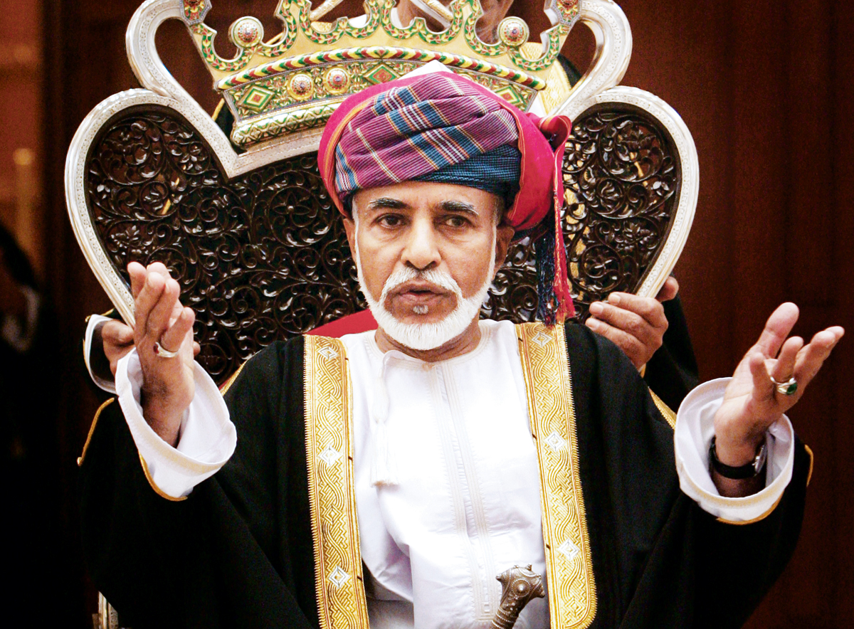 السلطان «قابوس بن سعيد» سلطان عمان يحكم البلاد منذ ما يقرب من 45
