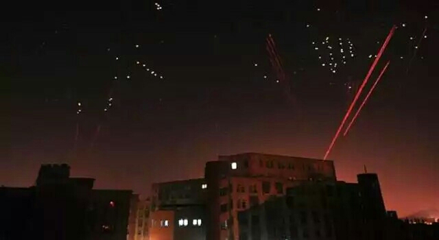 طيران التحالف يجدد قصفه لفج عطان جنوب غرب العاصمة صنعاء (إضافة)