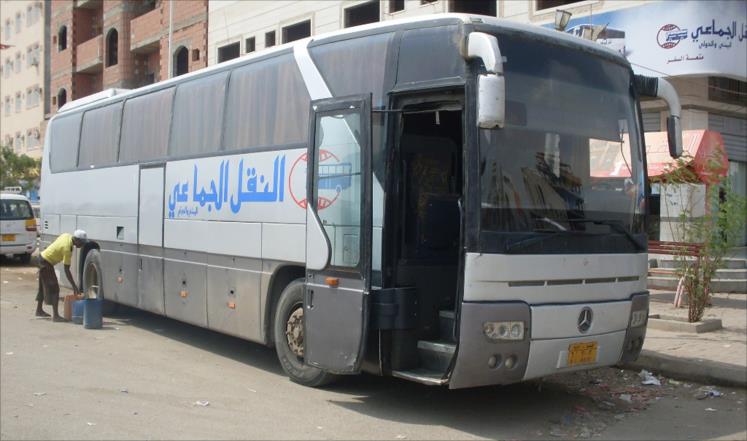 النقل البري في اليمن شهد تراجعا ملحوظا نتيجة رفع الدعم عن المحرو