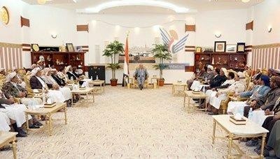 الرئيس هادي يعتذر بإسم نظامي صنعاء وعدن لقبيلة خولان عن حادثة بيحان 72 الشهيرة
