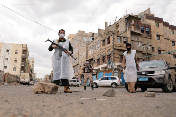 صحيفة أمريكية تسلط الضوء على وفيات كورونا في مناطق الحوثيين وهذا ما كشفت عنه !