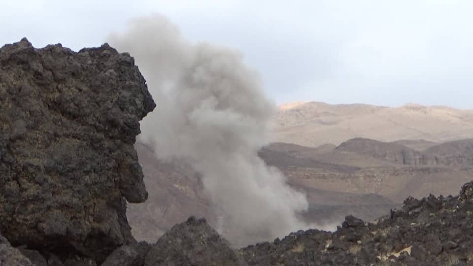 طيران التحالف يشن قصفا عنيفا على مواقع الحوثيين غربي مأرب