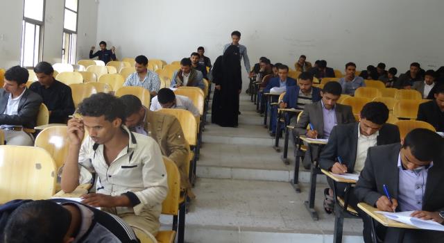 الحوثيون يقرون تمديد تأجيل الدراسة والإختبارات في الجامعات