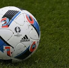 أول دولة في العالم تلغي دوري كرة القدم بسبب كورونا